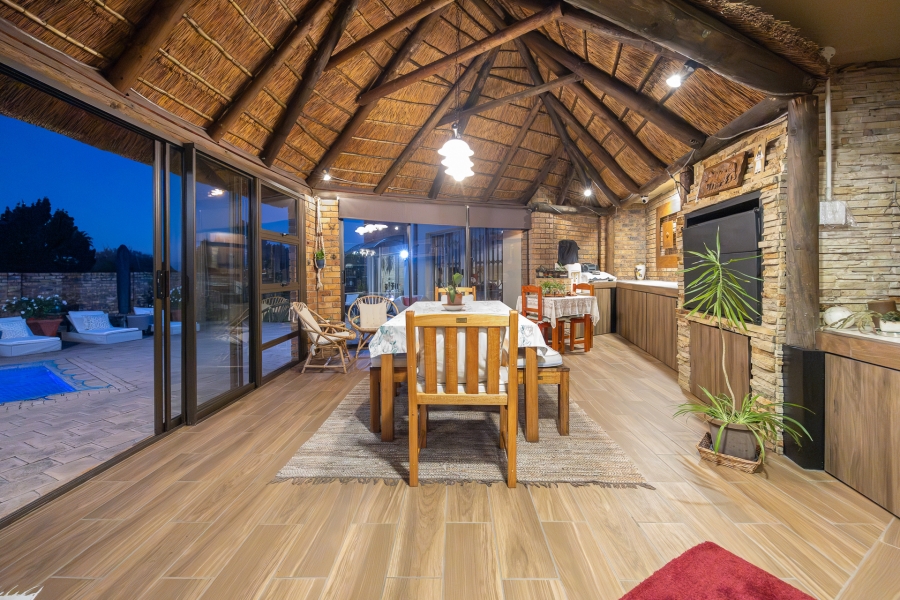 6 Bedroom Property for Sale in Eversdal Western Cape